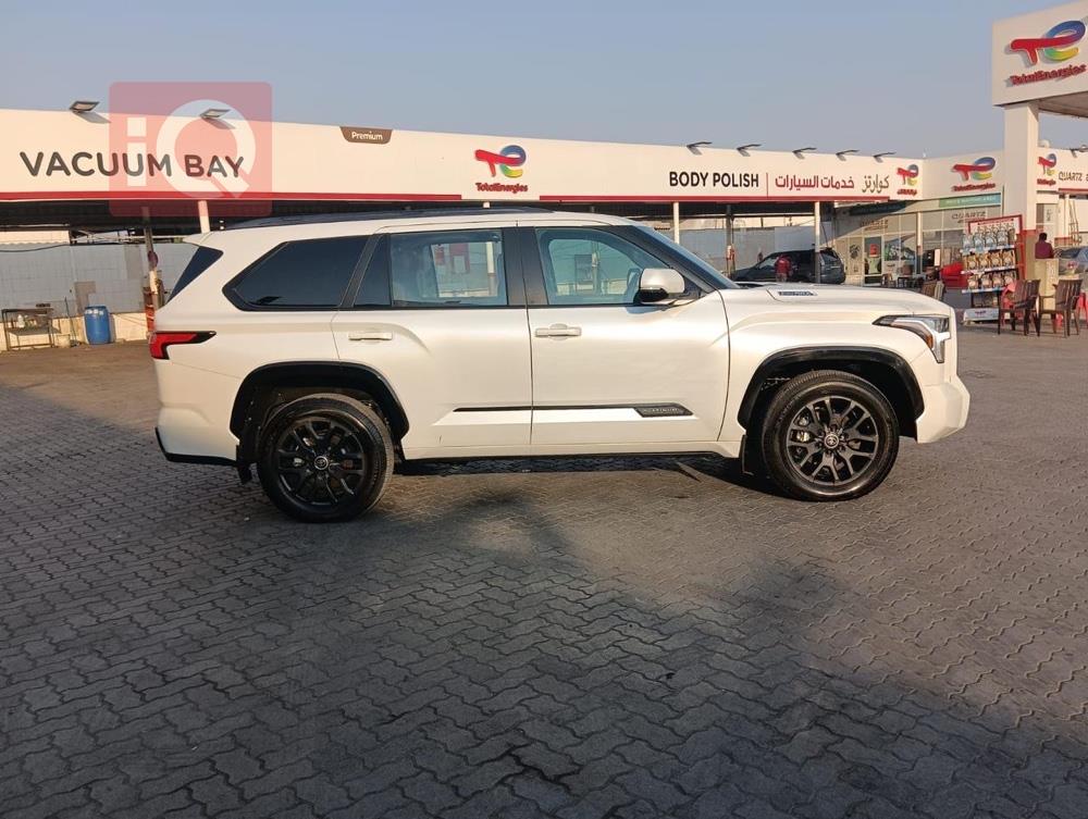 تويوتا سيكويا